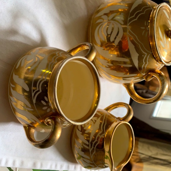 Lustreware Gibsons teapots golden and blue wedge wood looking set. - Picture 2 of 7